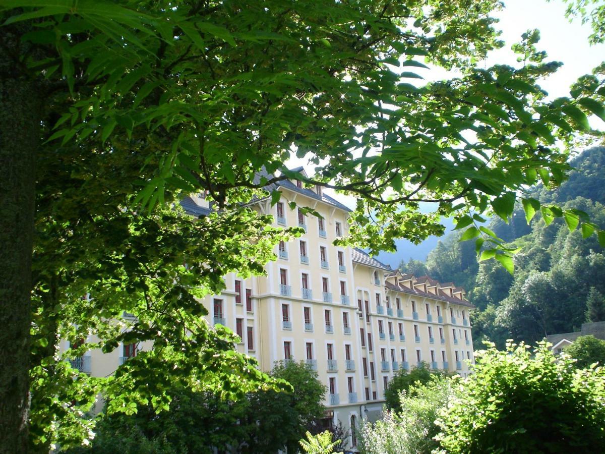 Terres De France - Appart'Hotel Le Splendid Allevard Dış mekan fotoğraf